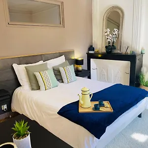 Appartement Maison Gabriel - Au Coeur De La Cite Medievale - T3 75m2, Albertville